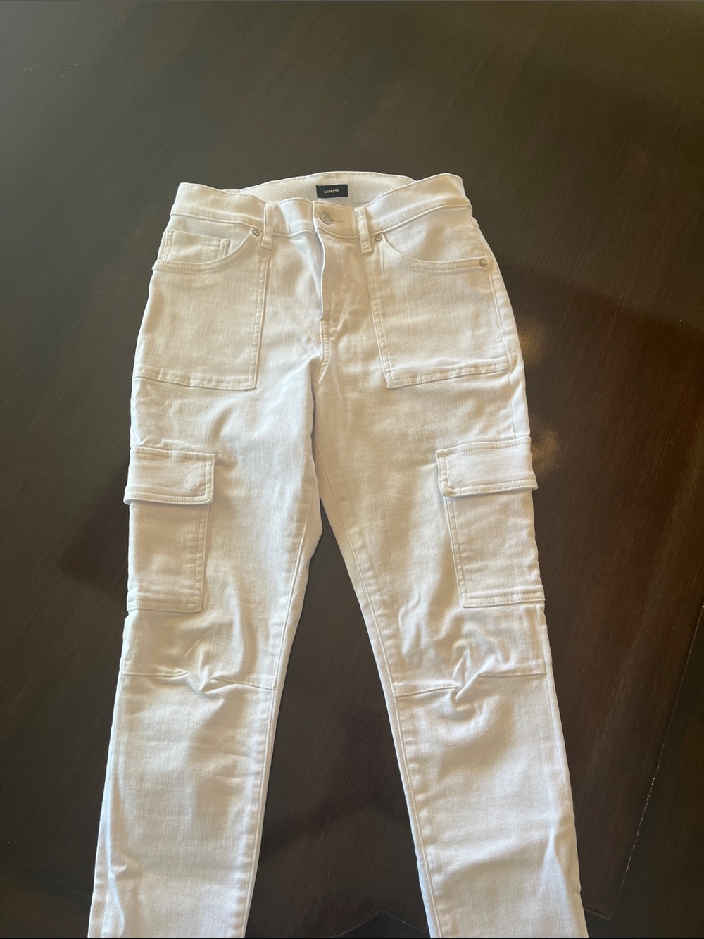Express White mid Rise Straight size  6 New